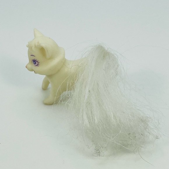 Vintage Barbie Pet Cat White Brushable Tail Figure Toy Replacement Accessory - Picture 2 of 7